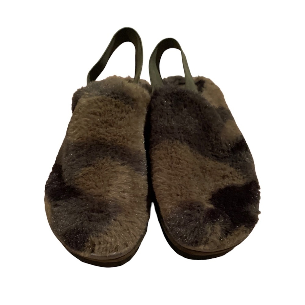 Reaction Kenneth Cole Radiate Cozy Slingback Wedge Clogs Olive Camo size 6